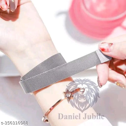 Rose Gold Magnetic Strap Mesh Watch – Stylish Analog Timepiece for Women & Girls (Black Dial)