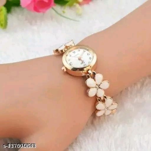 Elegant Flower Design Women’s Analog Watch – Stylish Metal Strap, Round Dial Timepiece
